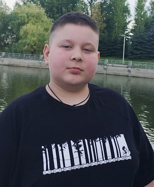 Денис Суханов