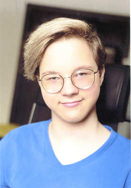 Максим Сахоненко